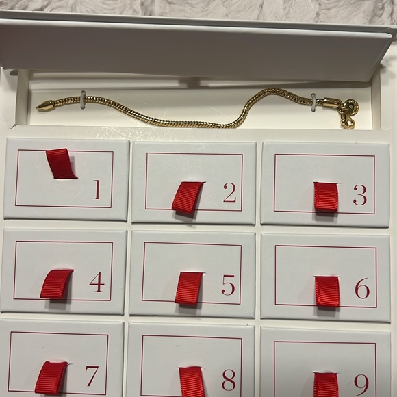 Tablet 12 Days of Christmas Bracelet Set - Picture 3 of 9